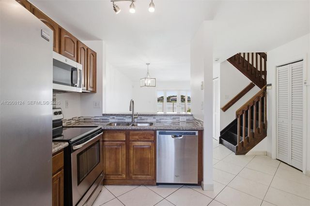 17530 SW 139th Ct, Miami, FL 33177