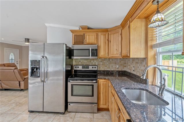 32 34th Street, Constantia, NY 13044