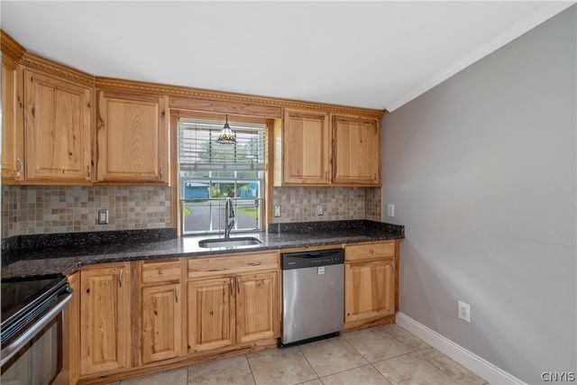 32 34th Street, Constantia, NY 13044