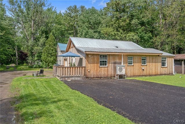 32 34th Street, Constantia, NY 13044