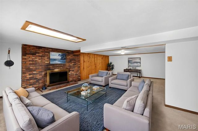 2034 Raintree Drive, Imperial, MO 63052