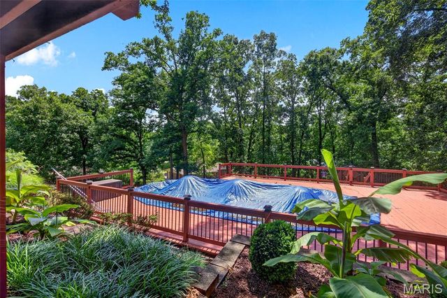 2034 Raintree Drive, Imperial, MO 63052