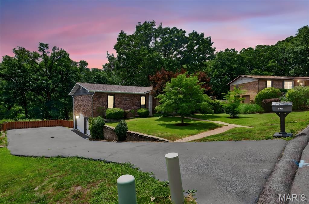 2034 Raintree Drive, Imperial, MO 63052