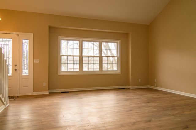 1900 Loganberry Lane, Crown Point, IN 46307