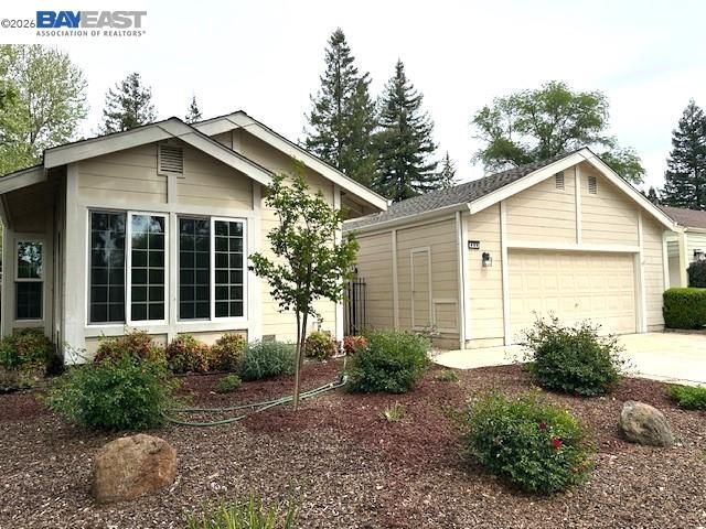 498 Freitas Rd, Danville, CA 94526