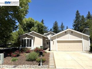 498 Freitas Rd, Danville, CA 94526