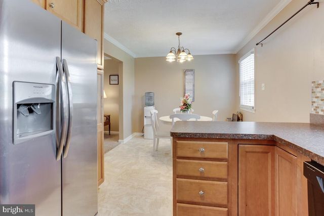 324 OVERLOOK DR, Prince Frederick, MD 20678