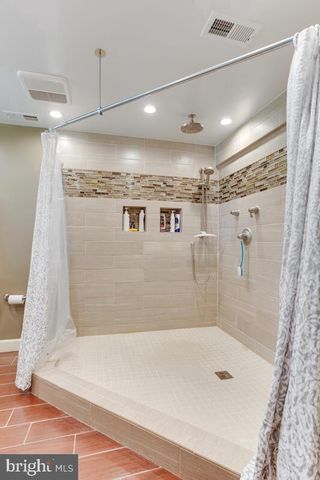 324 OVERLOOK DR, Prince Frederick, MD 20678