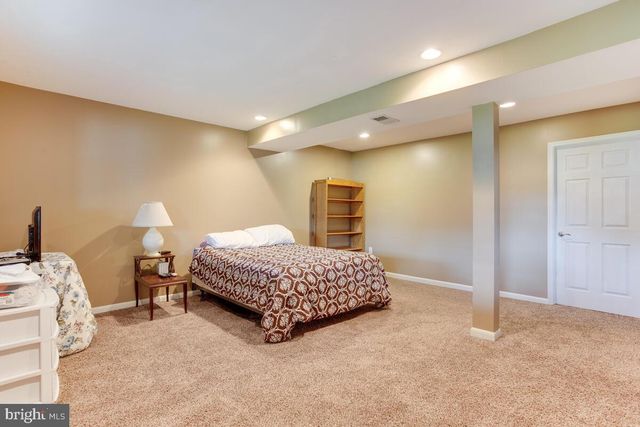 324 OVERLOOK DR, Prince Frederick, MD 20678