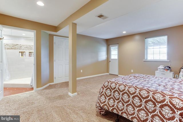 324 OVERLOOK DR, Prince Frederick, MD 20678