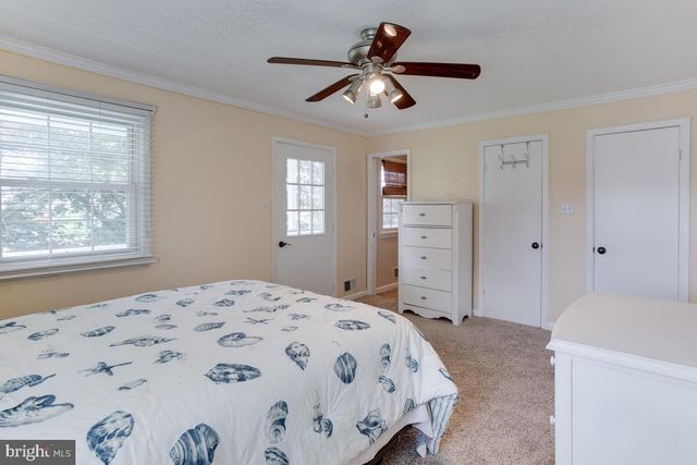 324 OVERLOOK DR, Prince Frederick, MD 20678