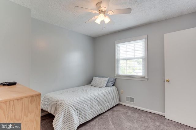 324 OVERLOOK DR, Prince Frederick, MD 20678