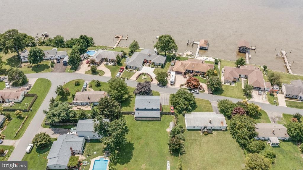 324 OVERLOOK DR, Prince Frederick, MD 20678