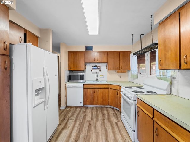 12939 Ne HANCOCK St, Portland, OR 97230