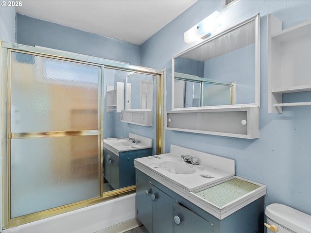 12939 Ne HANCOCK St, Portland, OR 97230