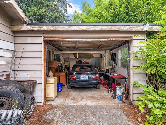12939 Ne HANCOCK St, Portland, OR 97230