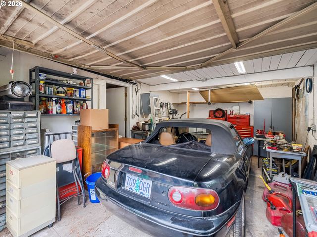 12939 Ne HANCOCK St, Portland, OR 97230