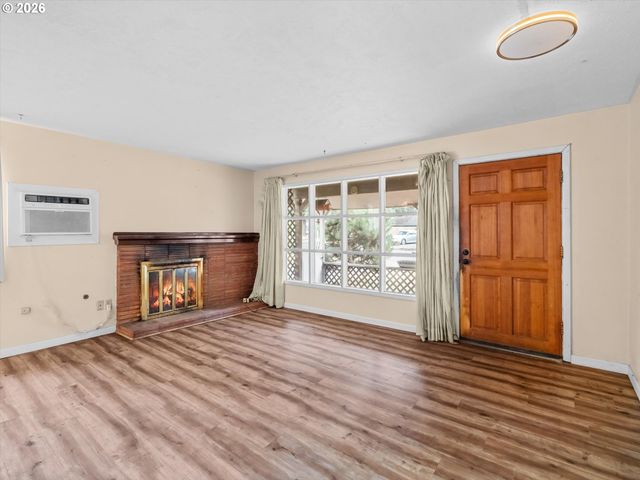 12939 Ne HANCOCK St, Portland, OR 97230