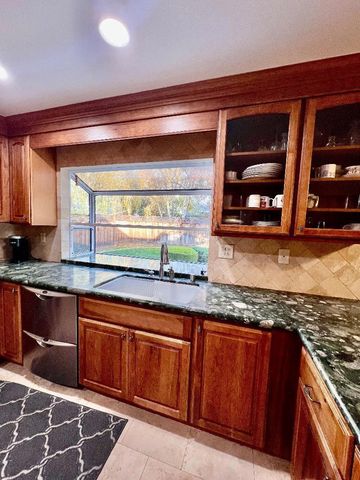 7290 Orchard Drive, Gilroy, CA 95020