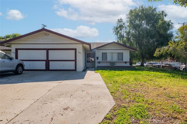 1924 Bobolink Way, Pomona, CA 91767