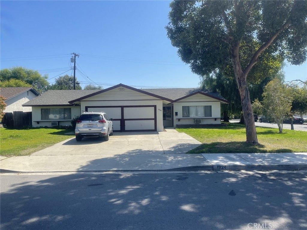 1924 Bobolink Way, Pomona, CA 91767