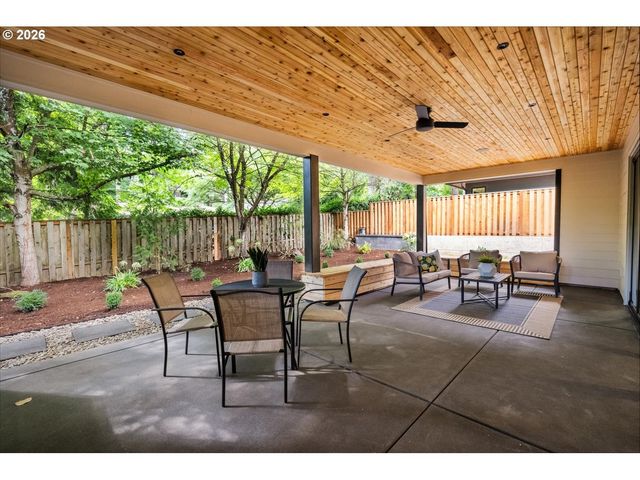 5152 Sw Dawn St, Lake Oswego, OR 97035