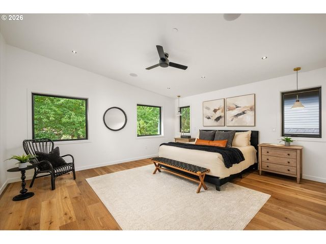 5152 Sw Dawn St, Lake Oswego, OR 97035