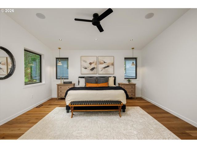 5152 Sw Dawn St, Lake Oswego, OR 97035