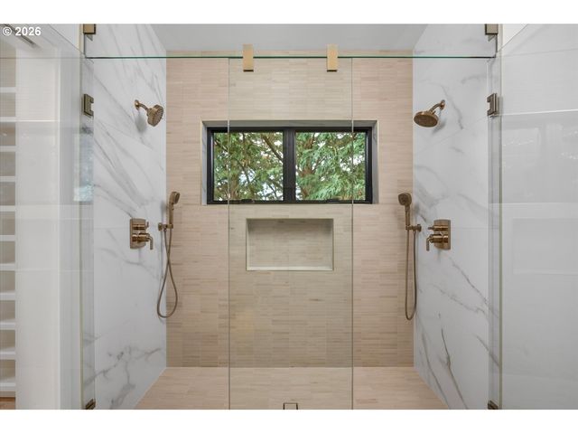 5152 Sw Dawn St, Lake Oswego, OR 97035