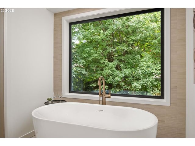 5152 Sw Dawn St, Lake Oswego, OR 97035