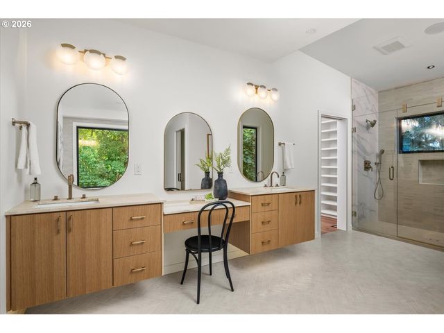 5152 Sw Dawn St, Lake Oswego, OR 97035