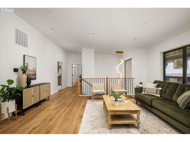 5152 Sw Dawn St, Lake Oswego, OR 97035
