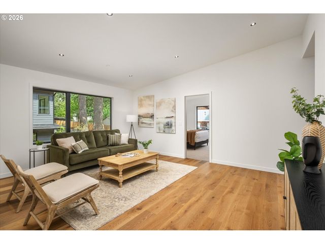 5152 Sw Dawn St, Lake Oswego, OR 97035