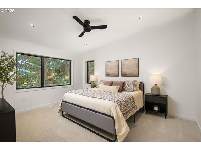 5152 Sw Dawn St, Lake Oswego, OR 97035