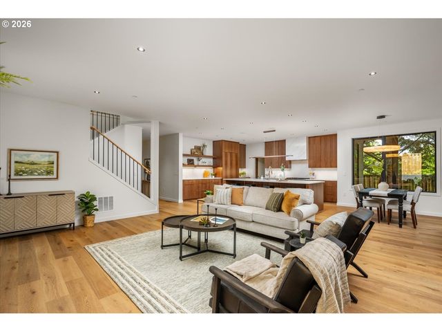 5152 Sw Dawn St, Lake Oswego, OR 97035