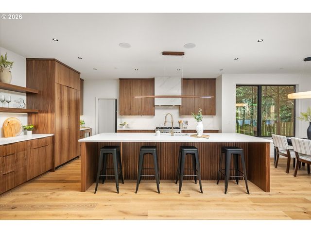 5152 Sw Dawn St, Lake Oswego, OR 97035