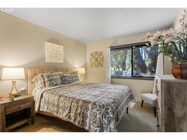 17454 BLUFF Dr, Brookings, OR 97415