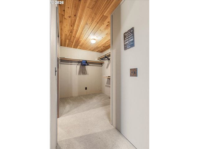 17454 BLUFF Dr, Brookings, OR 97415