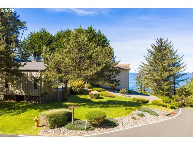 17454 BLUFF Dr, Brookings, OR 97415