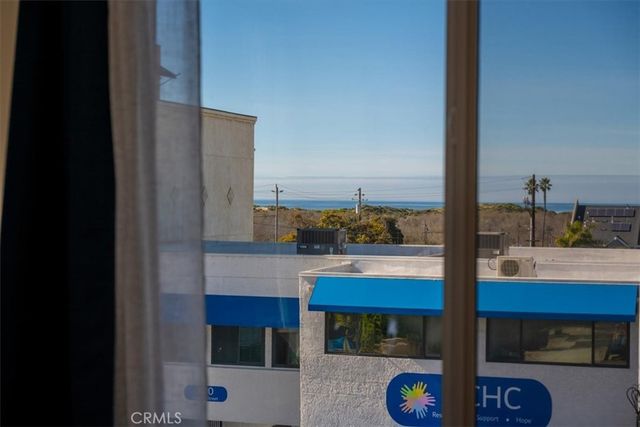 402 W Grand Avenue 301, Grover Beach, CA 93433