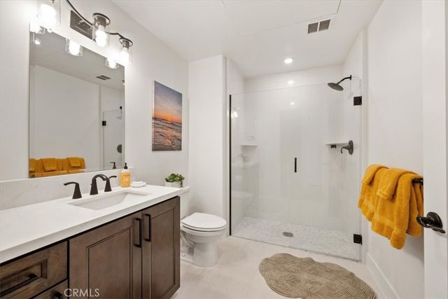 402 W Grand Avenue 301, Grover Beach, CA 93433