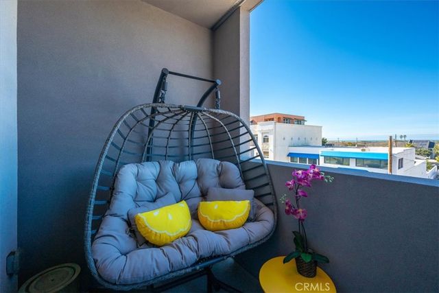 402 W Grand Avenue 301, Grover Beach, CA 93433