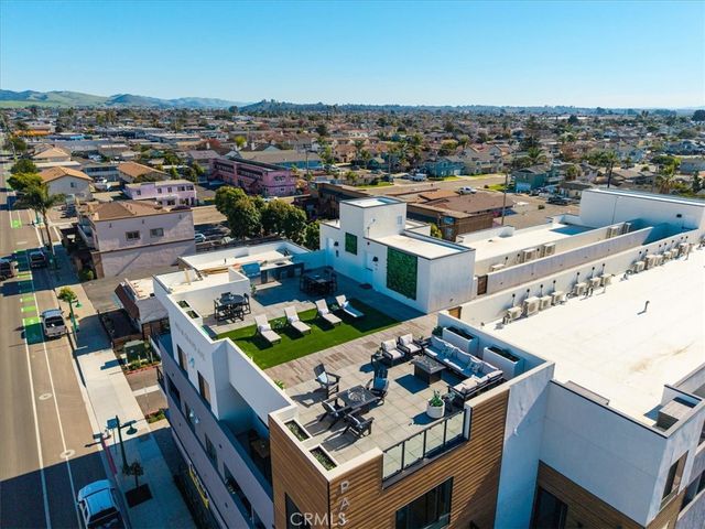 402 W Grand Avenue 301, Grover Beach, CA 93433