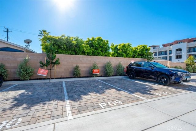 402 W Grand Avenue 301, Grover Beach, CA 93433