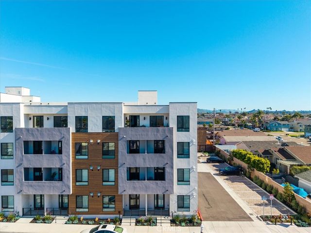 402 W Grand Avenue 301, Grover Beach, CA 93433