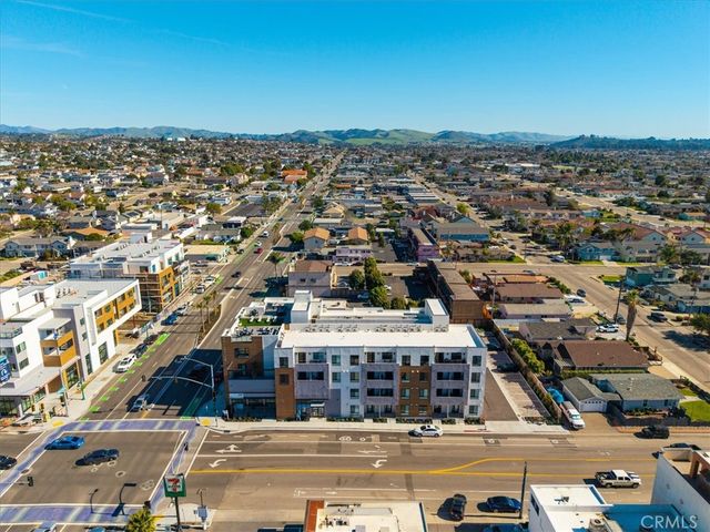 402 W Grand Avenue 301, Grover Beach, CA 93433