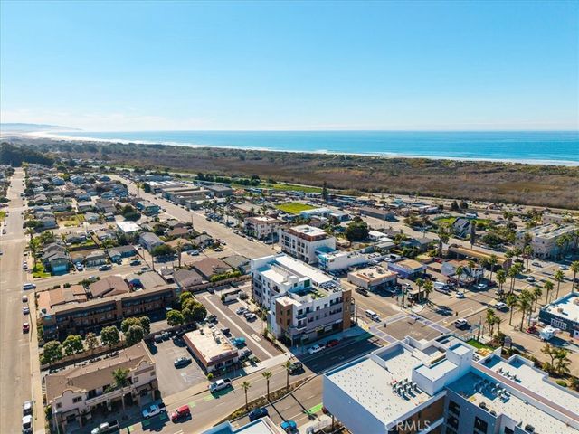 402 W Grand Avenue 301, Grover Beach, CA 93433