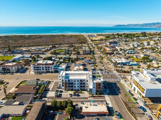 402 W Grand Avenue 301, Grover Beach, CA 93433