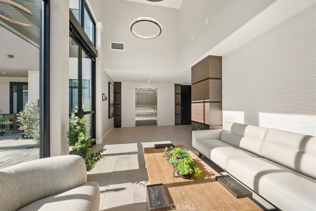 402 W Grand Avenue 301, Grover Beach, CA 93433