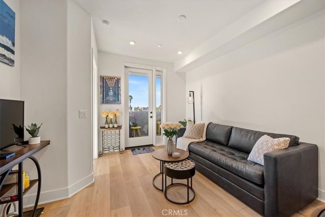 402 W Grand Avenue 301, Grover Beach, CA 93433